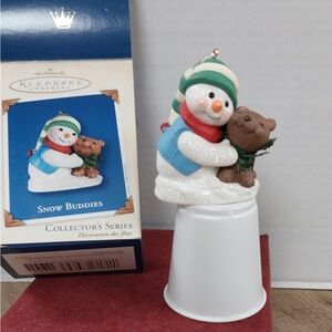 NIB Hallmark 2002 Snow Buddies Ornament